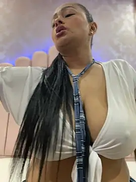 sofia_xxx02's Live Chat Room
