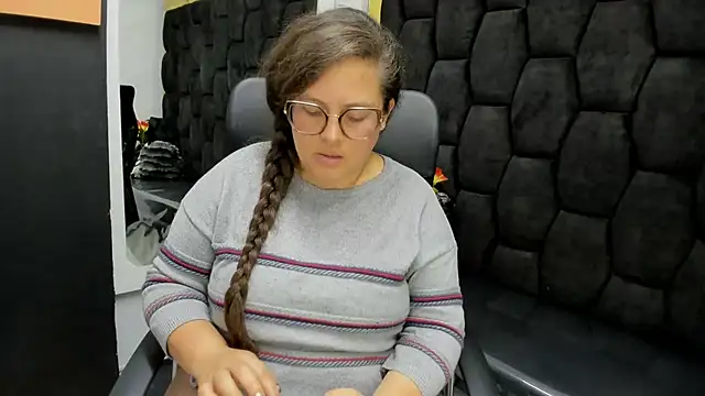 Sarah_Boobs_ Adlı Modelin Canlı Sohbet Odası