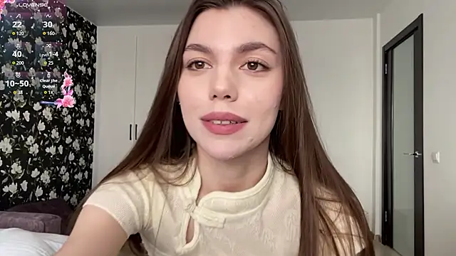 Chat soba uživo modela NeidaGowing