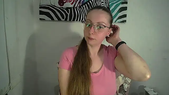 חדר צ'אט בשידור חי של _Annabelle_Lee