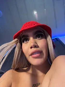 Chat ao vivo de Tyra_malkovaa