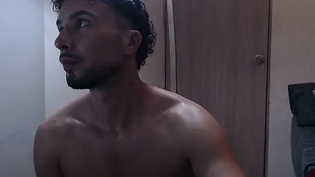 SebastianNoir live sex-cam show