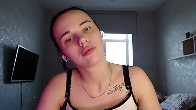 Kseni_a Live chatroom