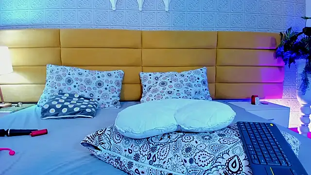 KamileBlake Adlı Modelin Canlı Sohbet Odası