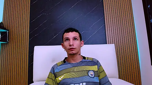 Isak_Berekoan Live chat-huone