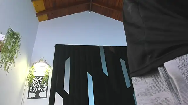 Justin_WhiteJS লাইভ চ্যাট রুম