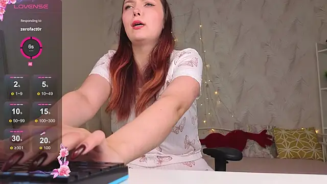 Monica__Queen's Live Chat Room