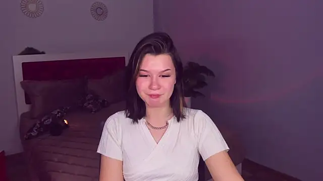 SaraBrownie's Live Chat Room