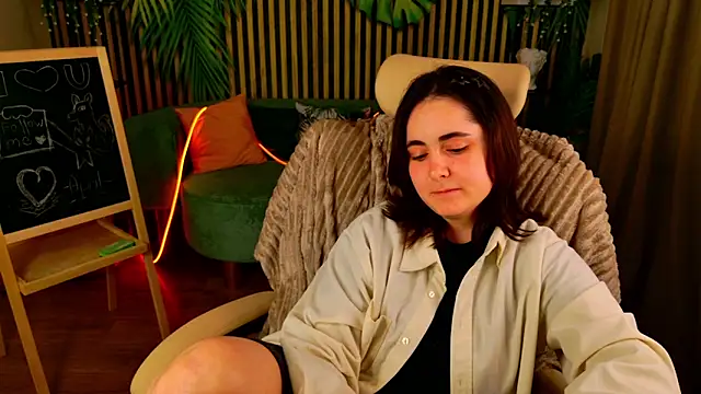 AprilMunoz Adlı Modelin Canlı Sohbet Odası