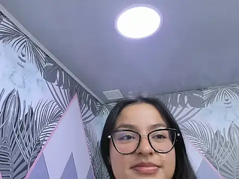 Phòng Chat Trực Tiếp AuroraGreyy