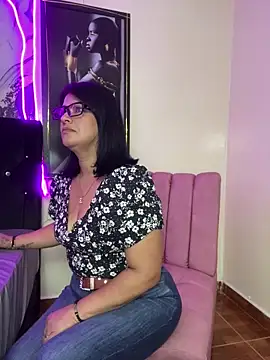 Selin_mehott Adlı Modelin Canlı Sohbet Odası