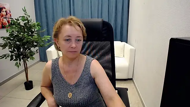 MONA_W чат на живо