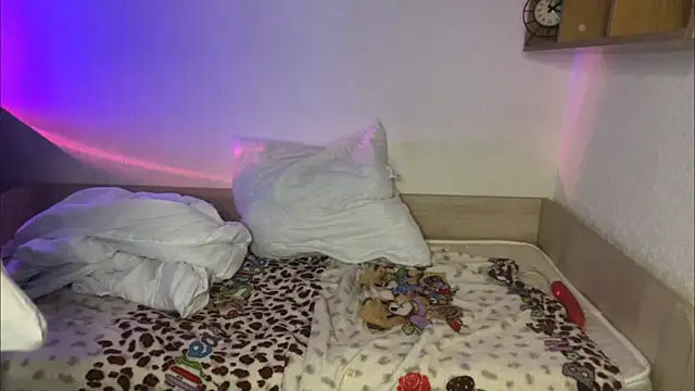 viettao1 Adlı Modelin Canlı Sohbet Odası