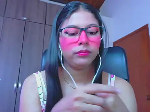 Živá chatovací místnost _ALLYSON18_