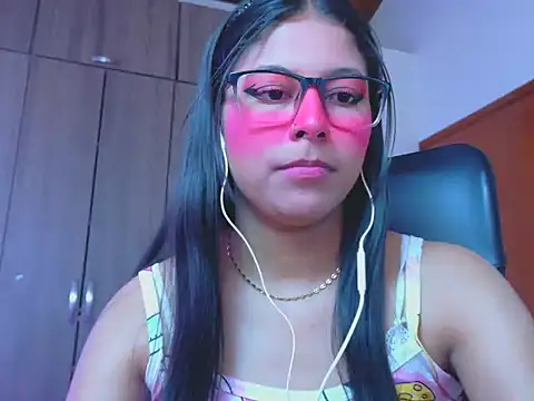 _ALLYSON18_ Adlı Modelin Canlı Sohbet Odası