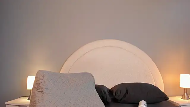Eva_bigboobs Adlı Modelin Canlı Sohbet Odası