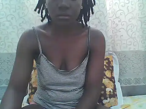 Ebony_Sweetcandy Adlı Modelin Canlı Sohbet Odası