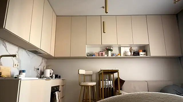 LavetaKempster Adlı Modelin Canlı Sohbet Odası