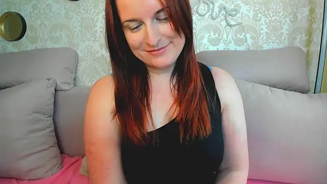 Sala de chat en directo de curvynova