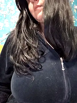 Rozaaaaforyoubigboob Live Chatraum
