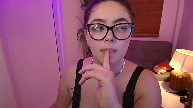 Emmy_peach1 Live Chatraum