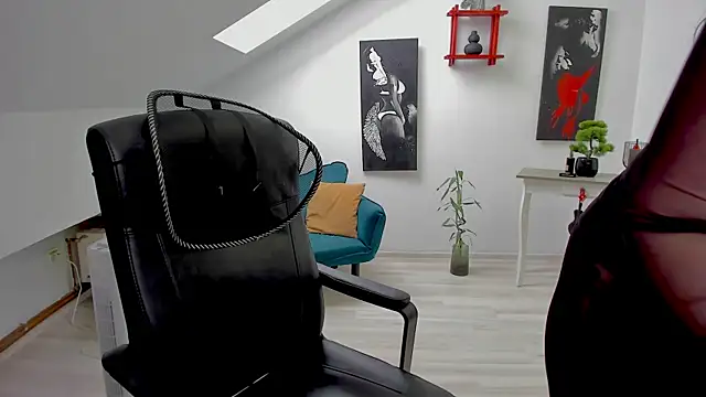 MistressDarrah Live Chatraum