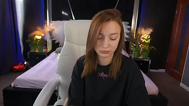 LizzaMoonn's Live Chat Room
