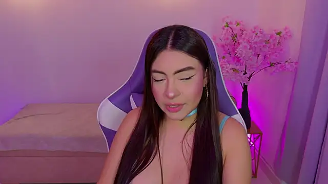חדר צ'אט בשידור חי של mayavexx