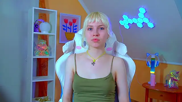 غرفة دردشة HannahHollis المباشرة