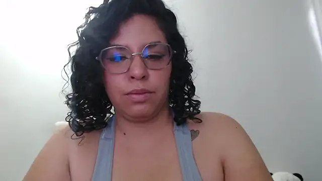 Anne_purple Live Chatraum