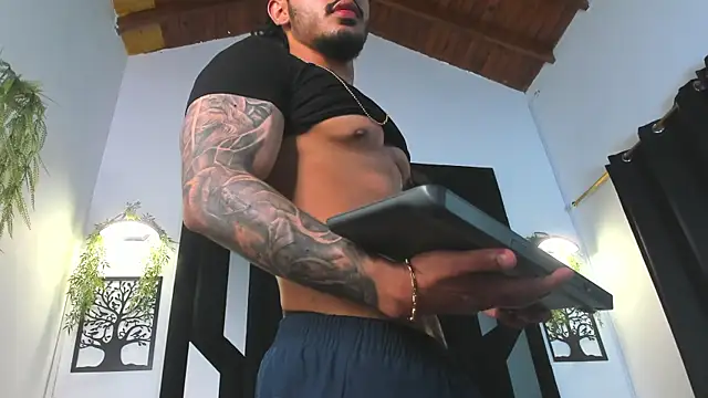 Živá chatovací místnost Justin_WhiteJS