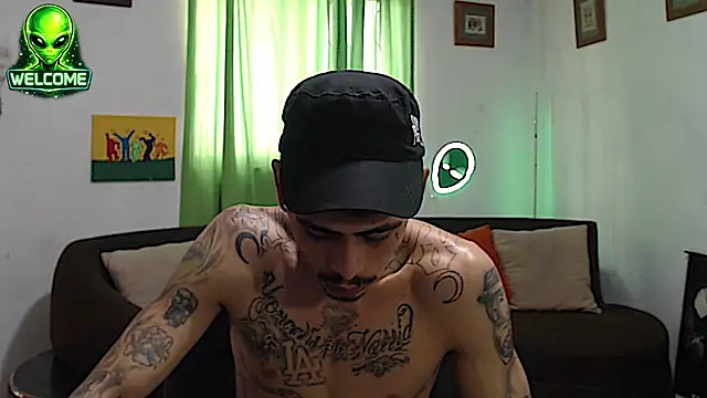 Seks show uživo modela alpha_zom na kameri