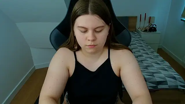 AbbyLuxee Adlı Modelin Canlı Sohbet Odası