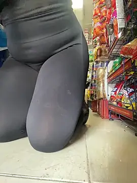 MIA_ROSSEEE – Naživo chatovacia miestnosť