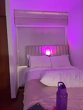 Živá chatovací místnost ArianaReynoldss