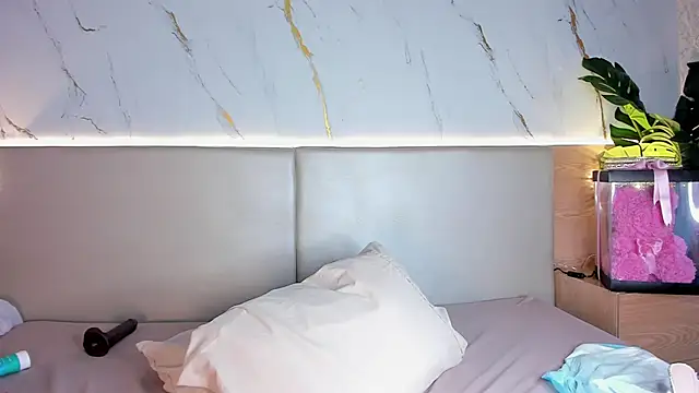 Julietaa_1 Adlı Modelin Canlı Sohbet Odası