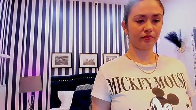 Sala de chat ao vivo de TherezaLarson
