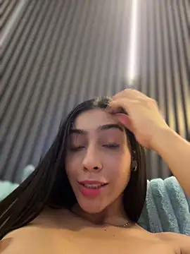 غرفة دردشة Ema_azel المباشرة