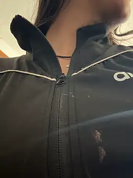 غرفة دردشة _tina_9 المباشرة