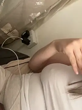 Pertunjukan Kamera Seks Secara Langsung hollyxxx12