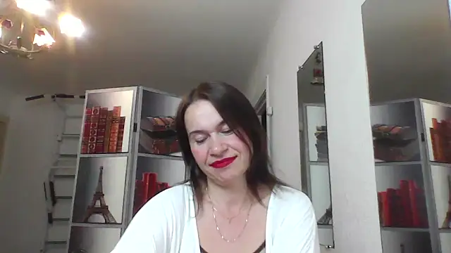 Sala de chat en directo de Selena_Moo