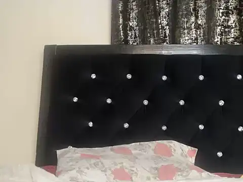 غرفة دردشة spicydele المباشرة