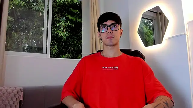 etham_wolf1 – Naživo chatovacia miestnosť
