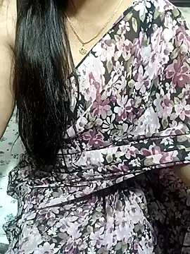 alana967 Adlı Modelin Canlı Sohbet Odası