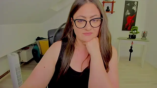 MistressDarrah Adlı Modelin Canlı Sohbet Odası