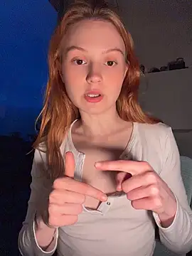 mad_girlygirl Adlı Modelin Canlı Sohbet Odası