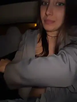 Živá chatovací místnost ICrazyOneIRL