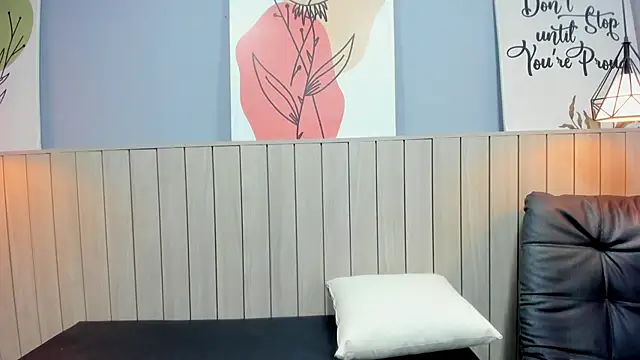LovelyApril_のライブチャットルーム