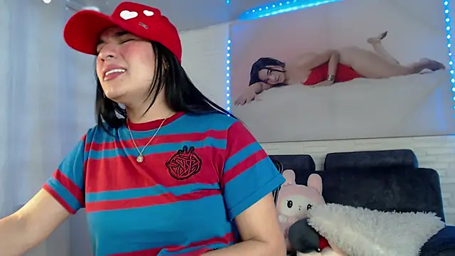 Živá chatovací místnost Lolitta_xxx