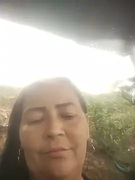 חדר צ'אט בשידור חי של kailiani12